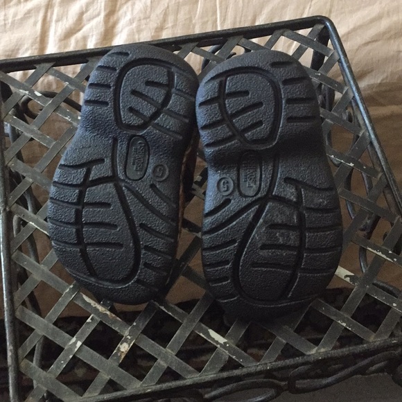 Oshkosh est. 1895 boy shous size 5.M - Picture 5 of 8